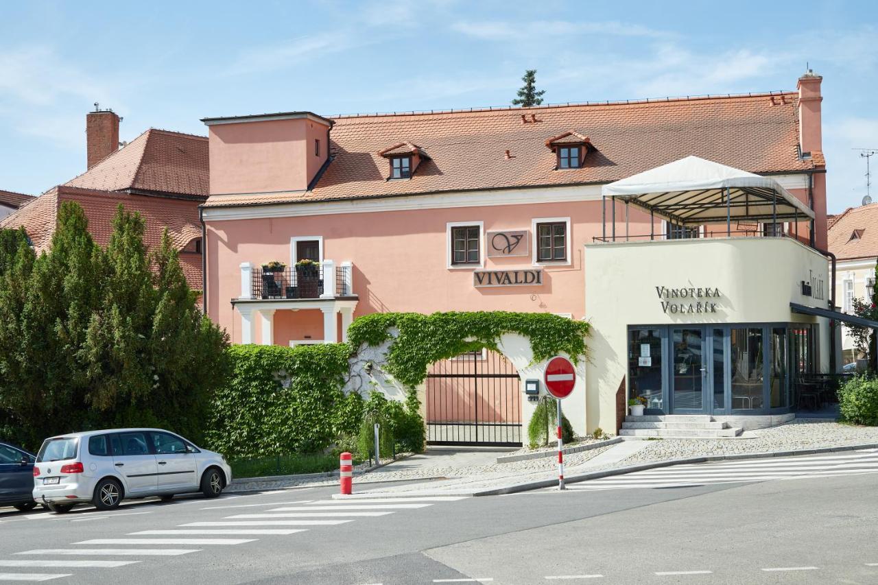 Vivaldi Apartments Mikulov Buitenkant foto