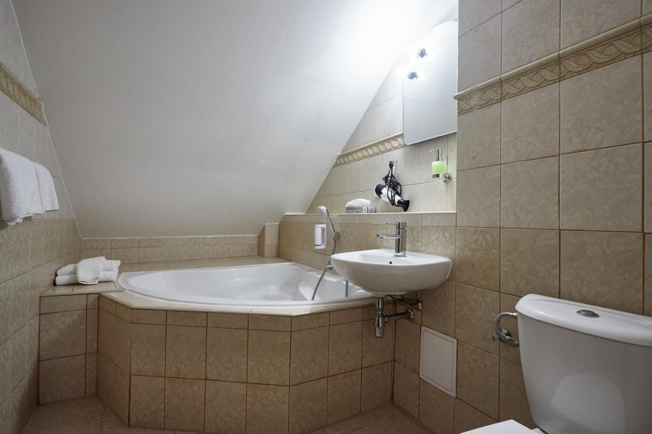 Vivaldi Apartments Mikulov Buitenkant foto